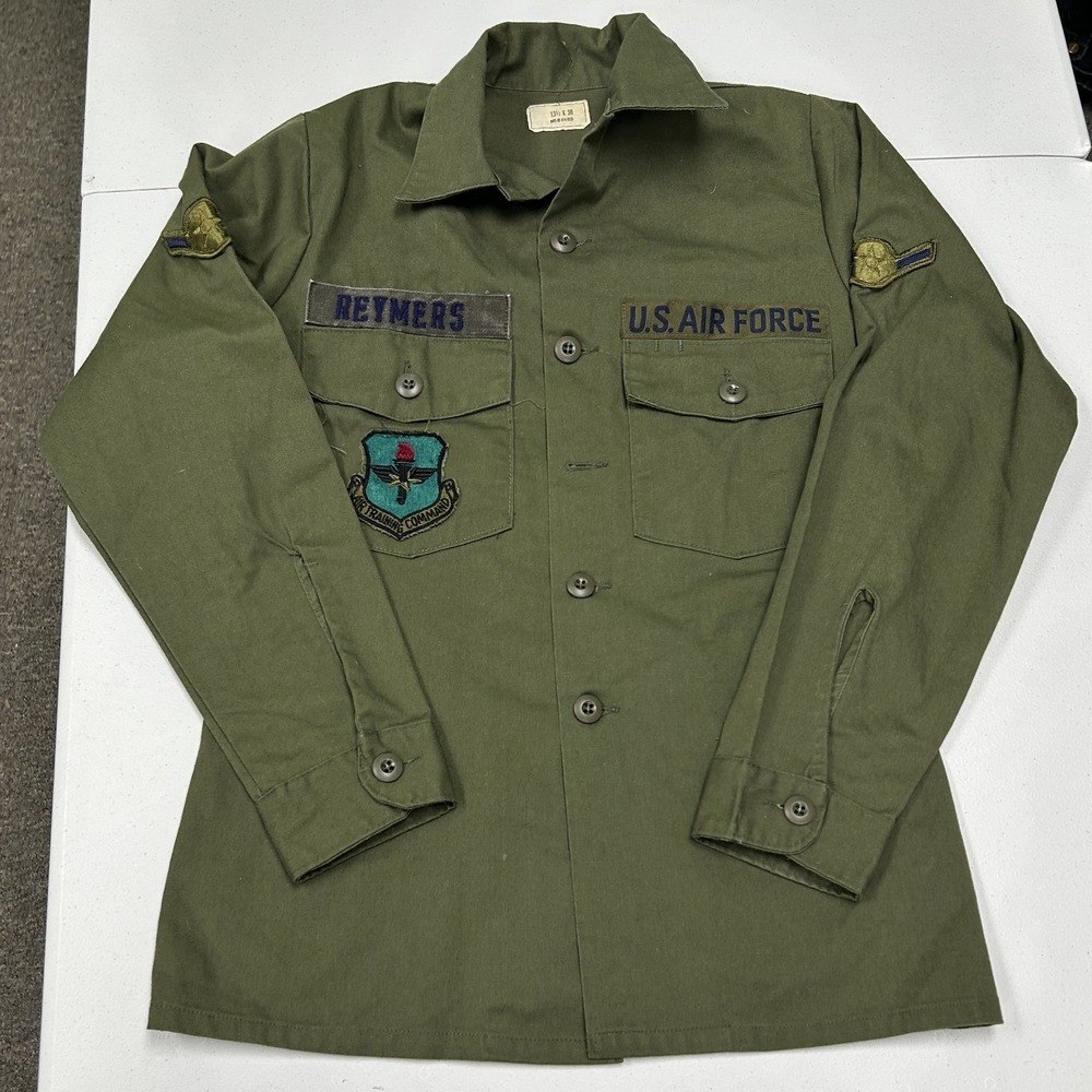 US Military Utility Shirt Mens 13.5x30 Green Excellent OG-107 USAF Patches